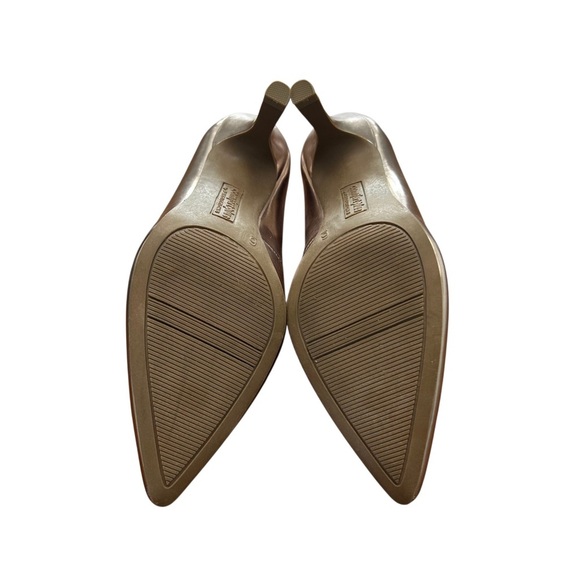 Comfort plus Chic Metallic Silver Heels size 6 - Picture 6 of 7